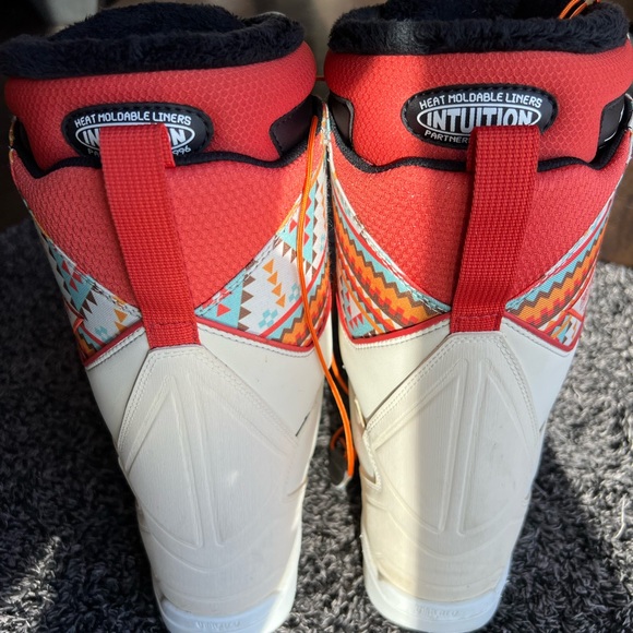 ThirtyTwo Lashed Snowboard Boots (Size 6.5, Recommend for 6) - Picture 3 of 15